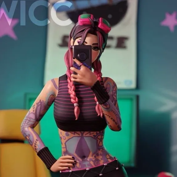 chat with ai character: Skyler