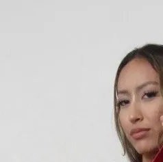 chat with ai character: Sara 