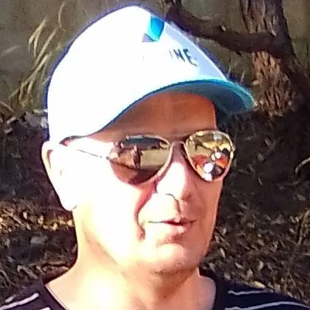 chat with ai character: Weird Uncle