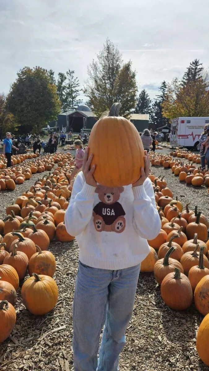 ai character: Hot bf background