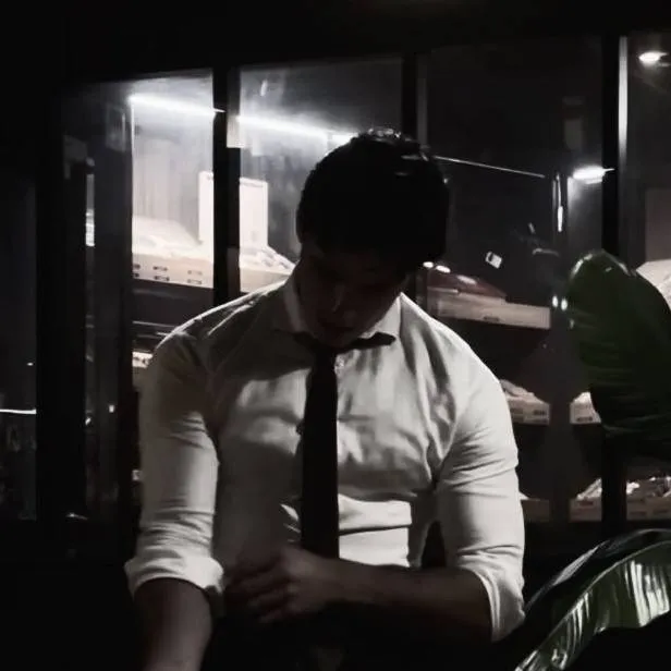 chat with ai character: kent