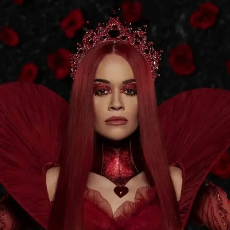 chat with ai character: Queen of Hearts