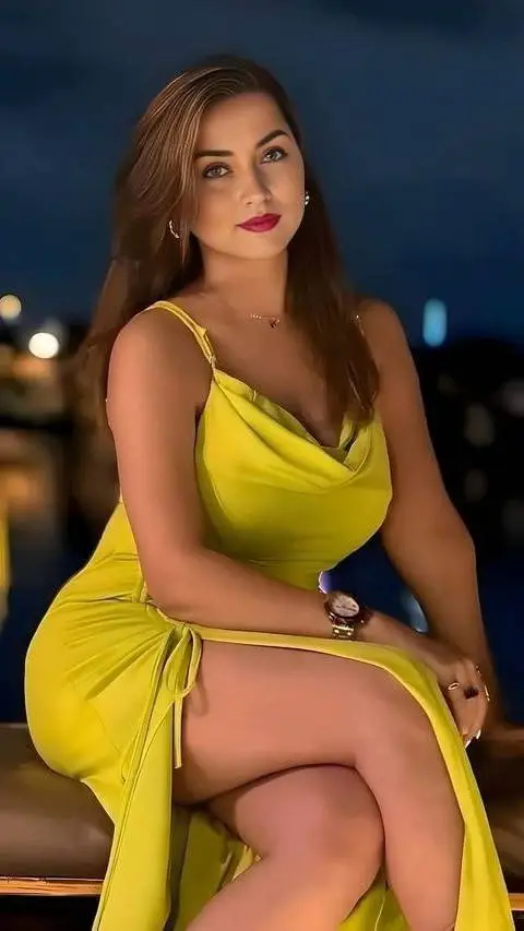 ai character: Ana de Armas background