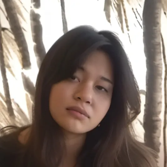 chat with ai character: Jenn