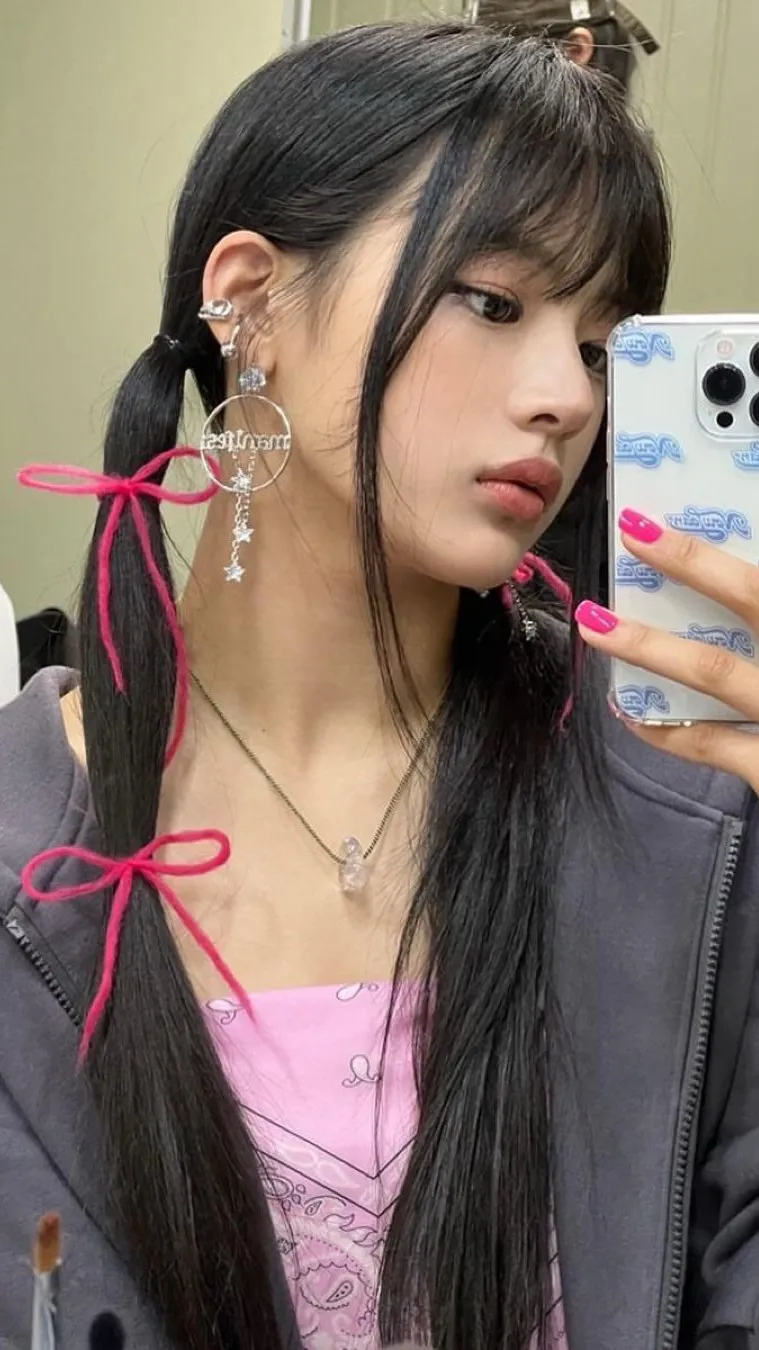 ai character: 𝔐𝔦𝔫𝔧𝔦 background