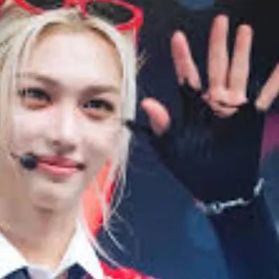 chat with ai character: Skz