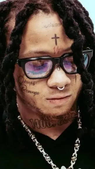 ai character: trippie red background