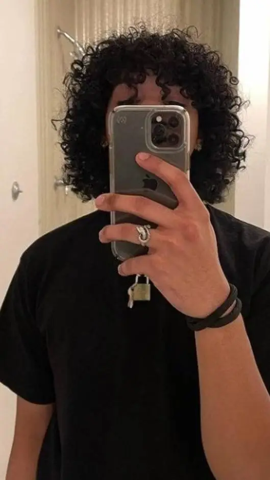 ai character: trinidad cardona background