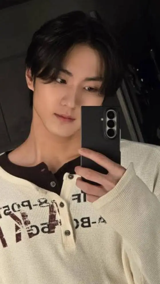 Talkie AI - Chat with Jungwon <3