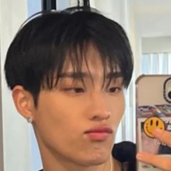 chat with ai character: Keeho