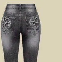 chat with ai character: Famous Jeans