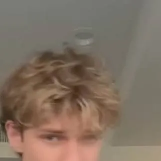 chat with ai character: ash