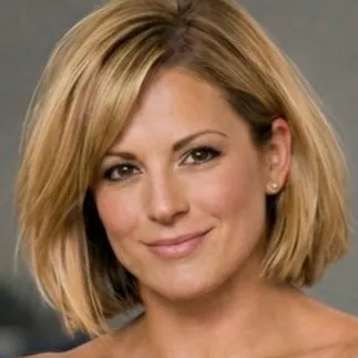 chat with ai character: TalkiekuJ1aH