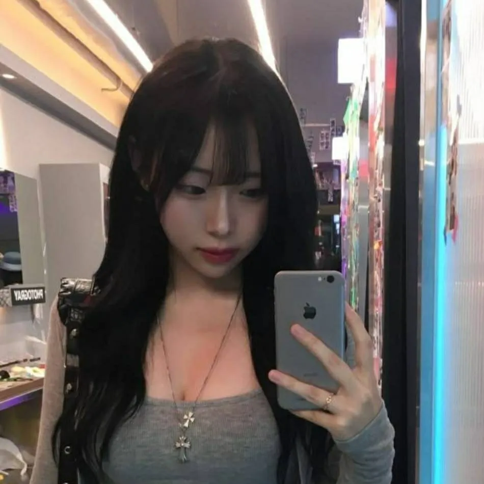 chat with ai character: anna