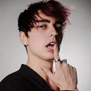 chat with ai character: Colby Brock 