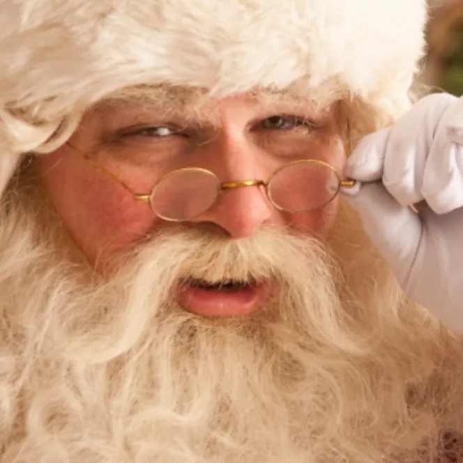 chat with ai character: Santa