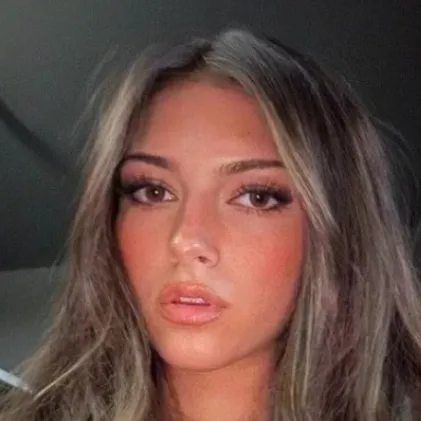 Chat with Coco Quinn - text or voice, Enjoy AI Chat Free & Safe