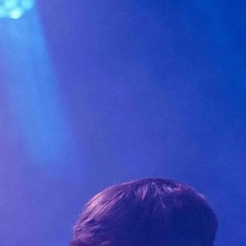 chat with ai character: Ethan walker 