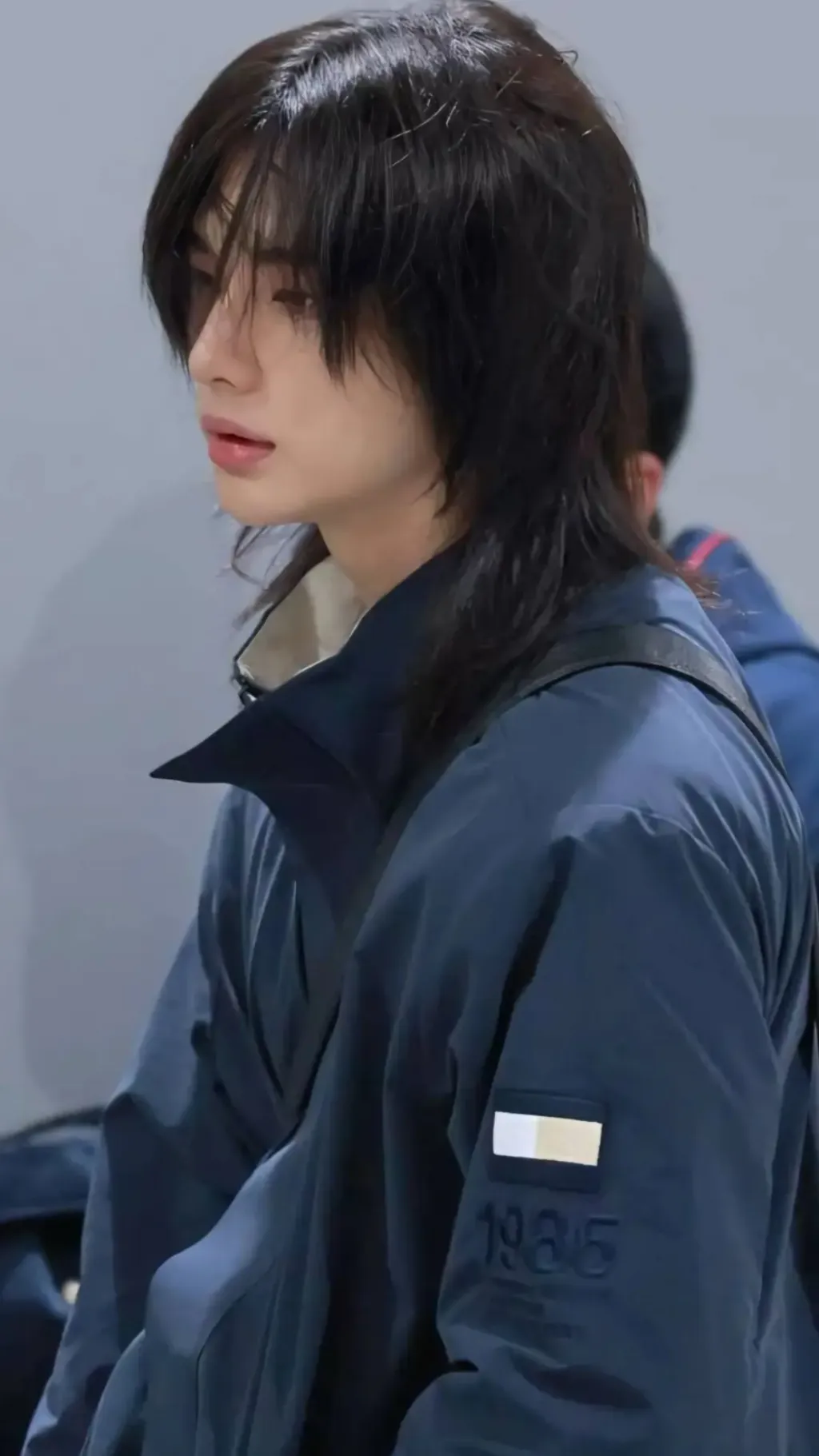 ai character: Hwang Hyunjin  background