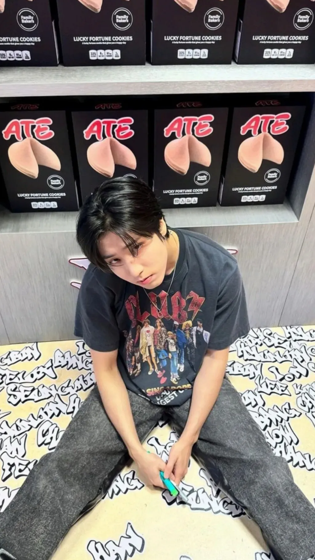 ai character: Han Jisung  background