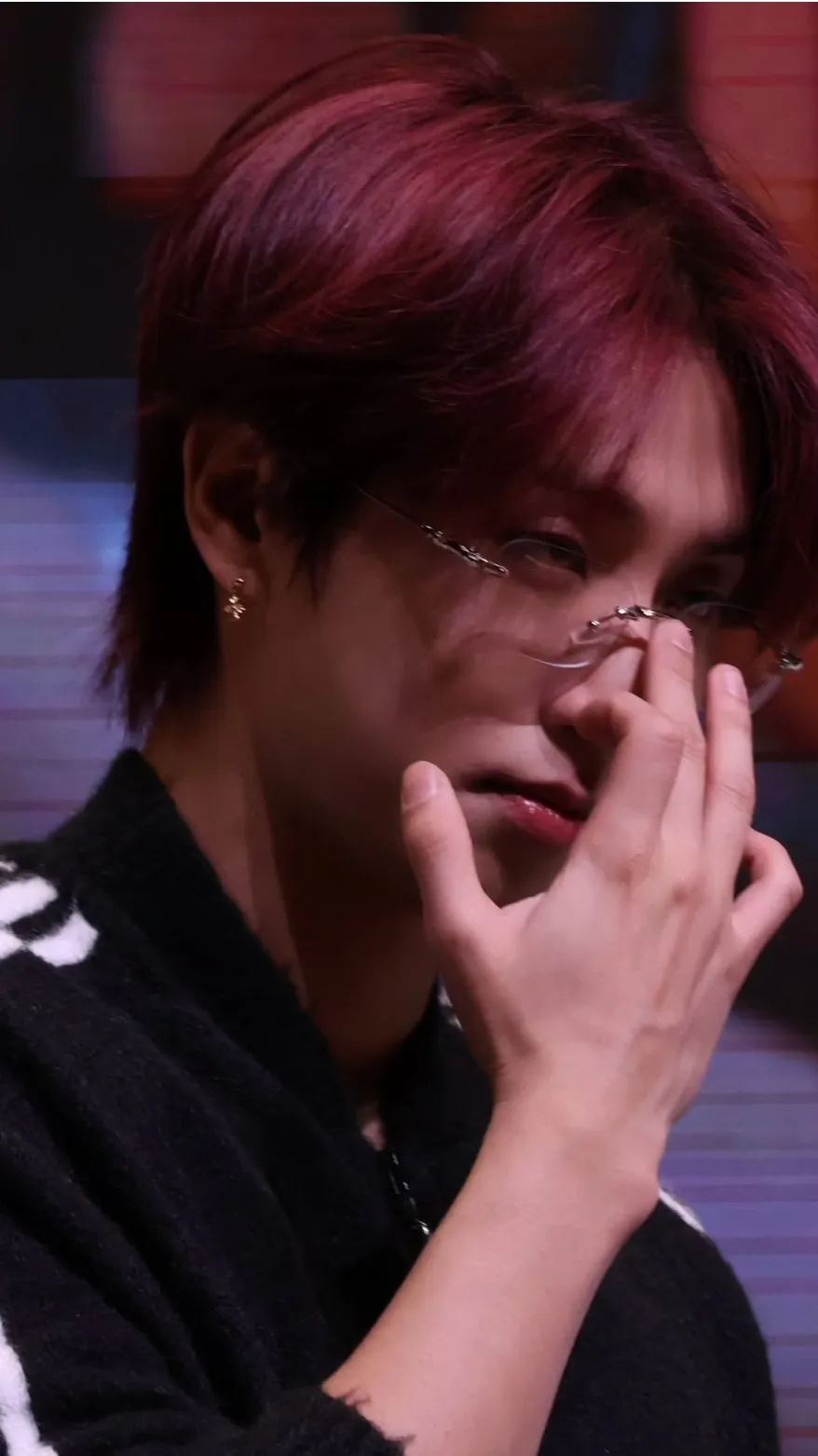 ai character: HANJISUNG background