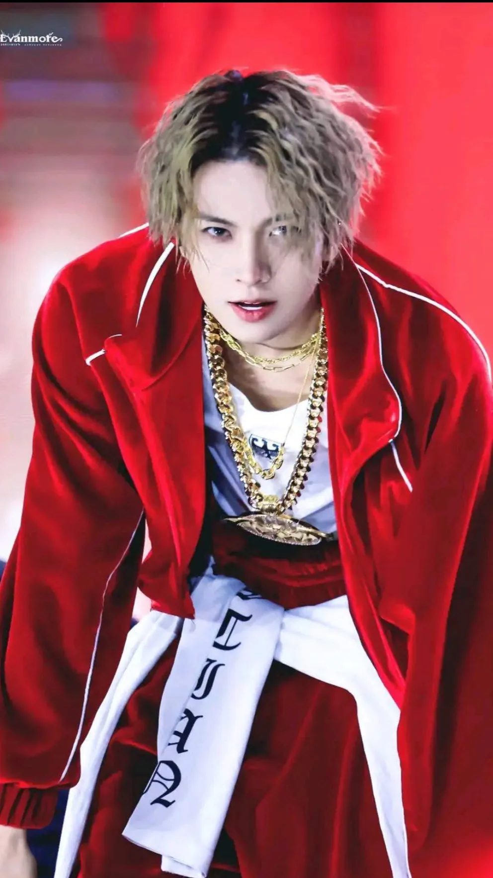 ai character: LEE HESSUNG background