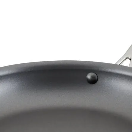 chat with ai character: pan