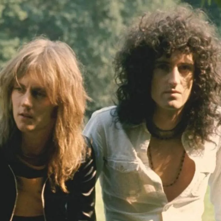 chat with ai character: Brian may(queen)