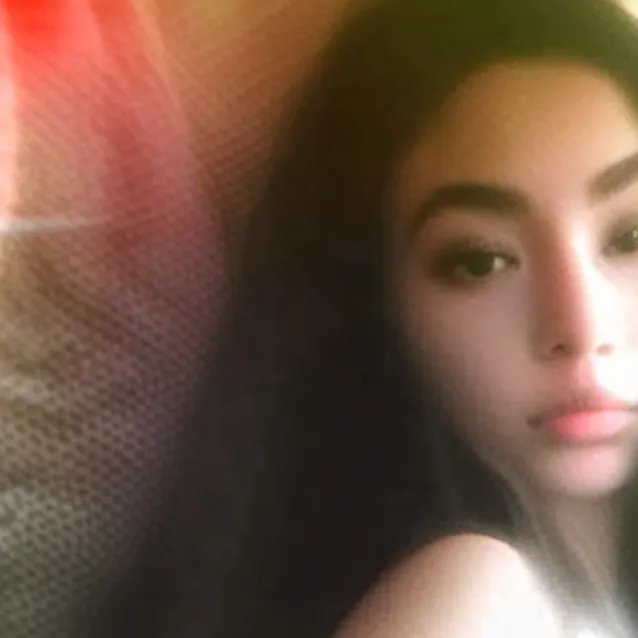 chat with ai character: ivette