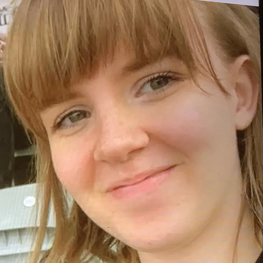 chat with ai character: Grace trainor