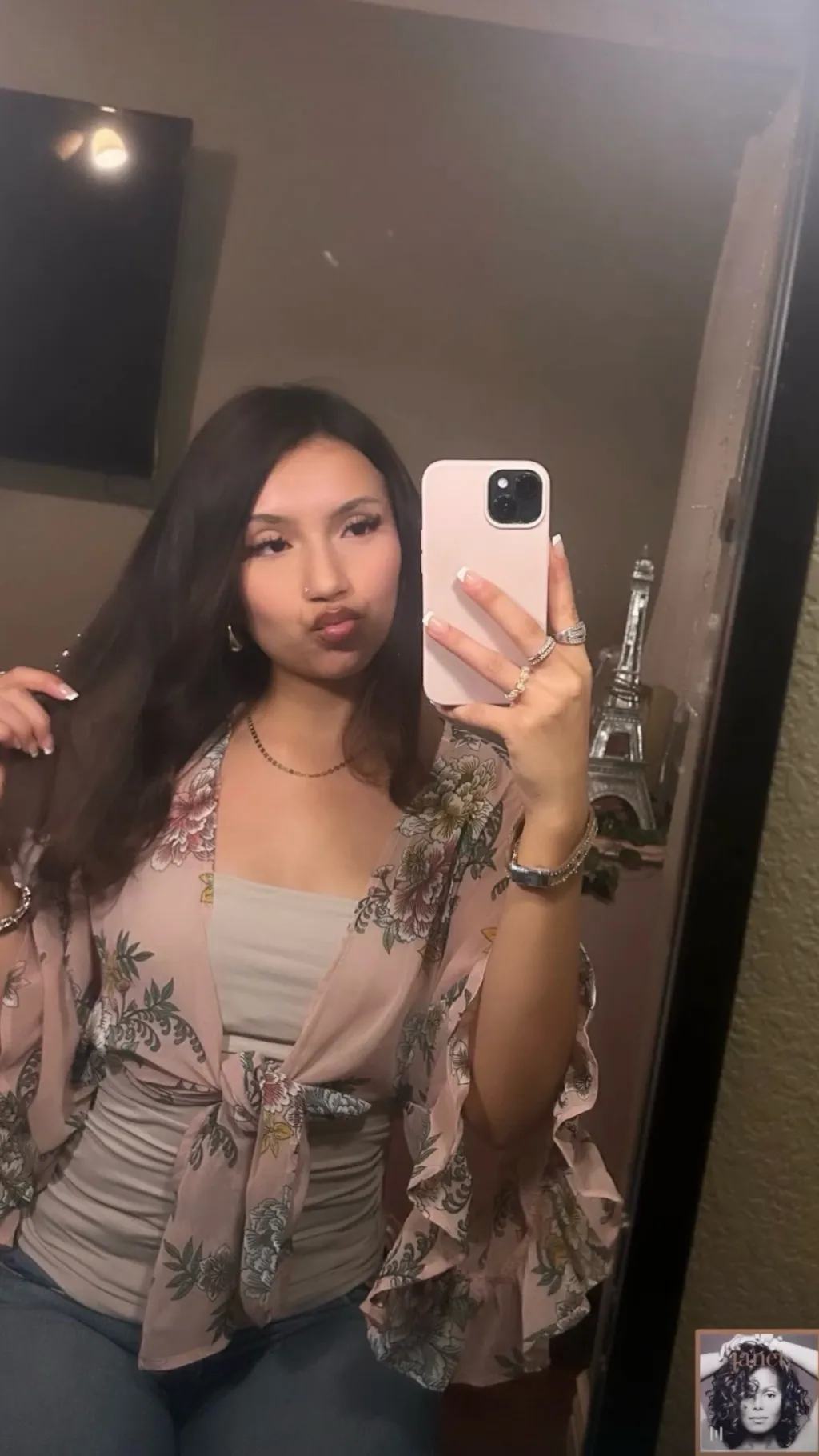 ai character: Your abg  background