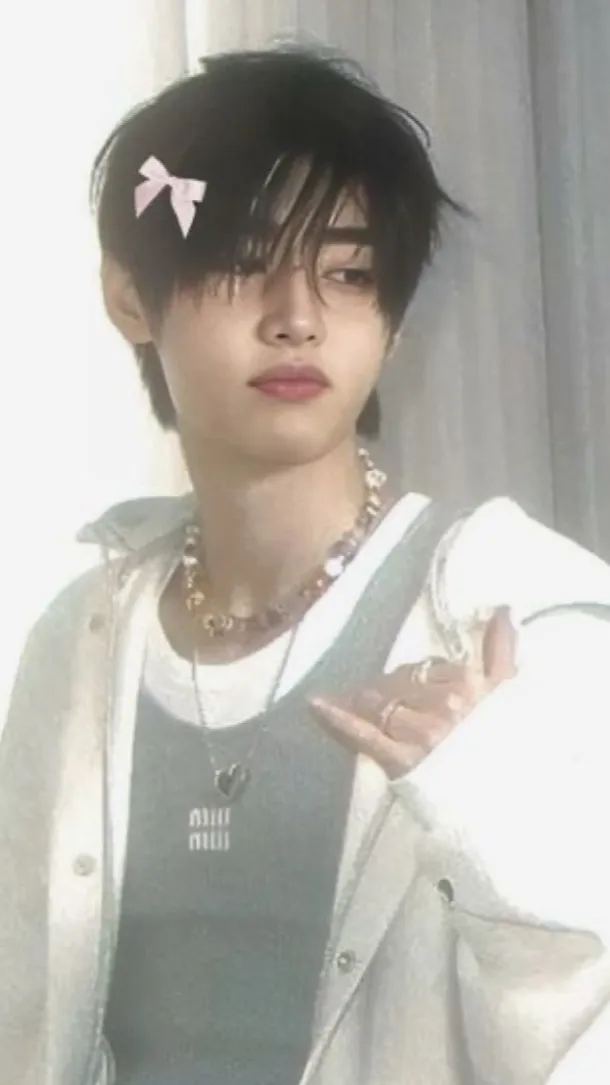 ai character: Sunghoon  background