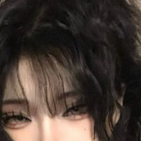 chat with ai character: {ᴍᴇɢᴀʀᴀ ʜᴀɴsʟᴇʏ}٭