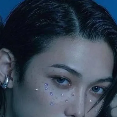 chat with ai character: Felix #kpop 