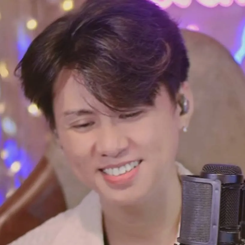 chat with ai character: Ryuu