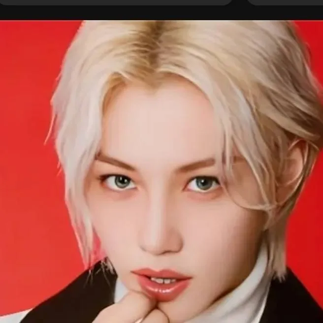 chat with ai character: Felix Prince 