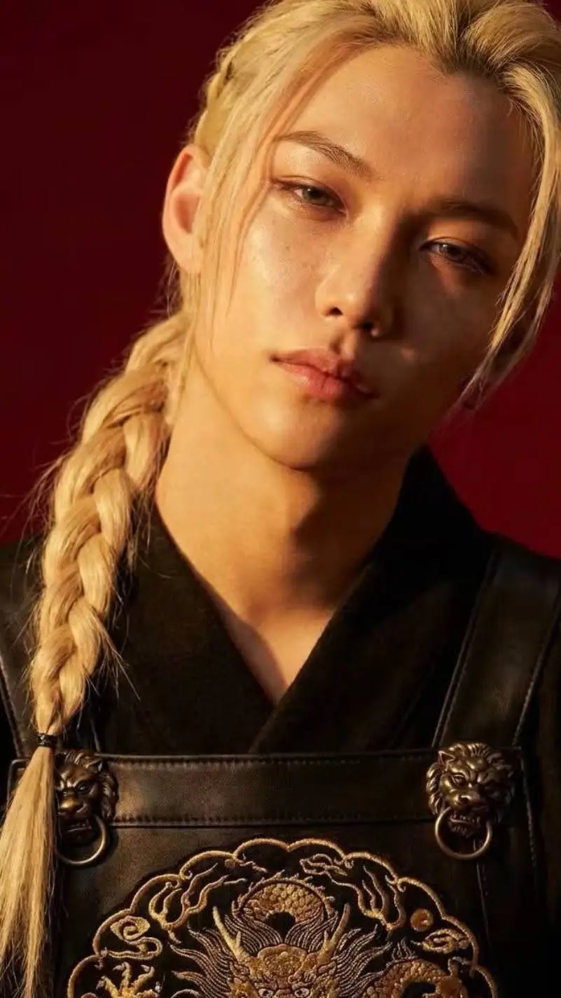 ai character: Lee Felix  background