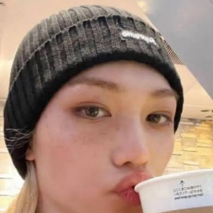 chat with ai character: Felix 