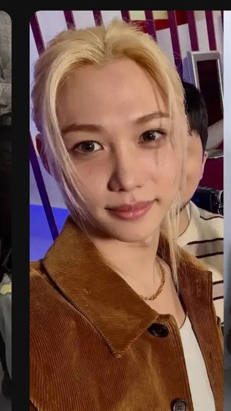 ai character: Lee Felix  background