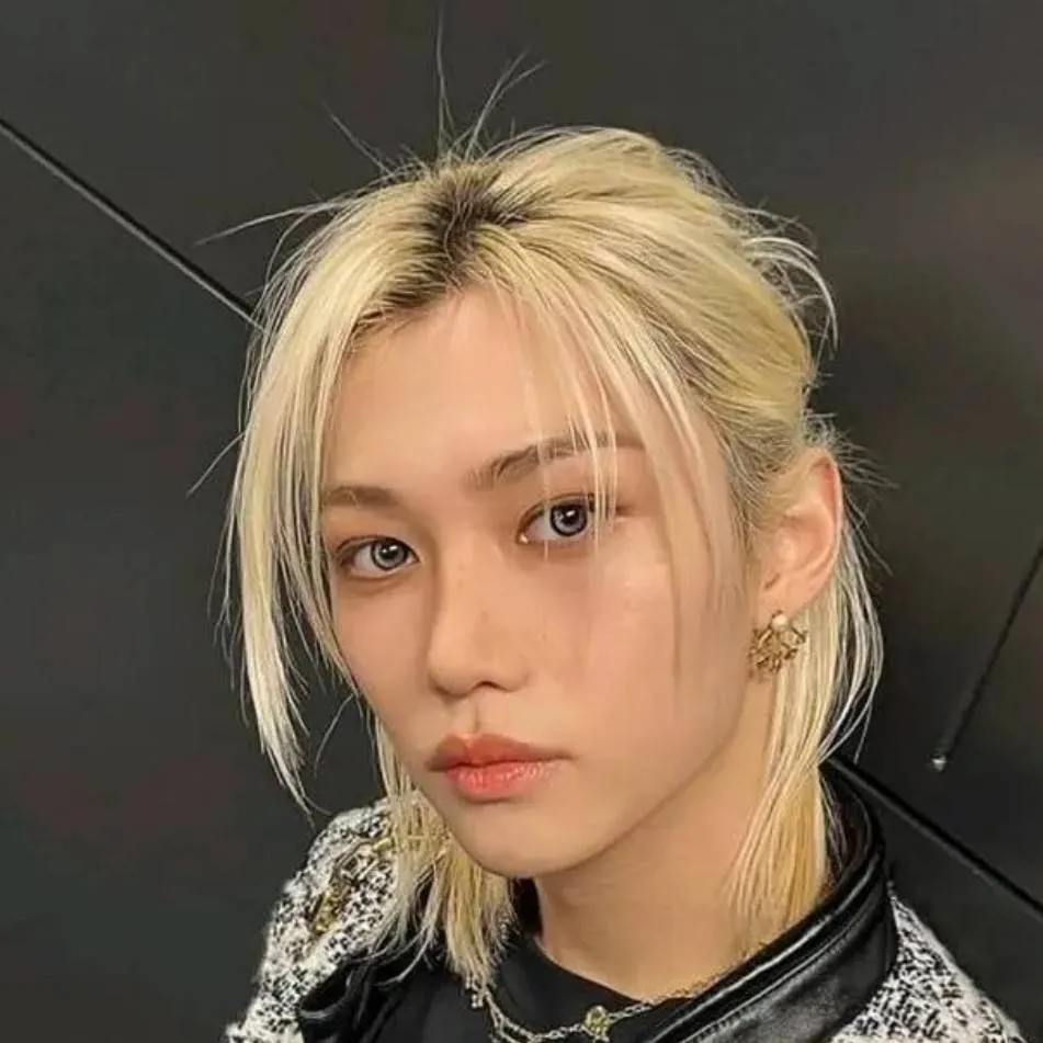 chat with ai character: Felix 