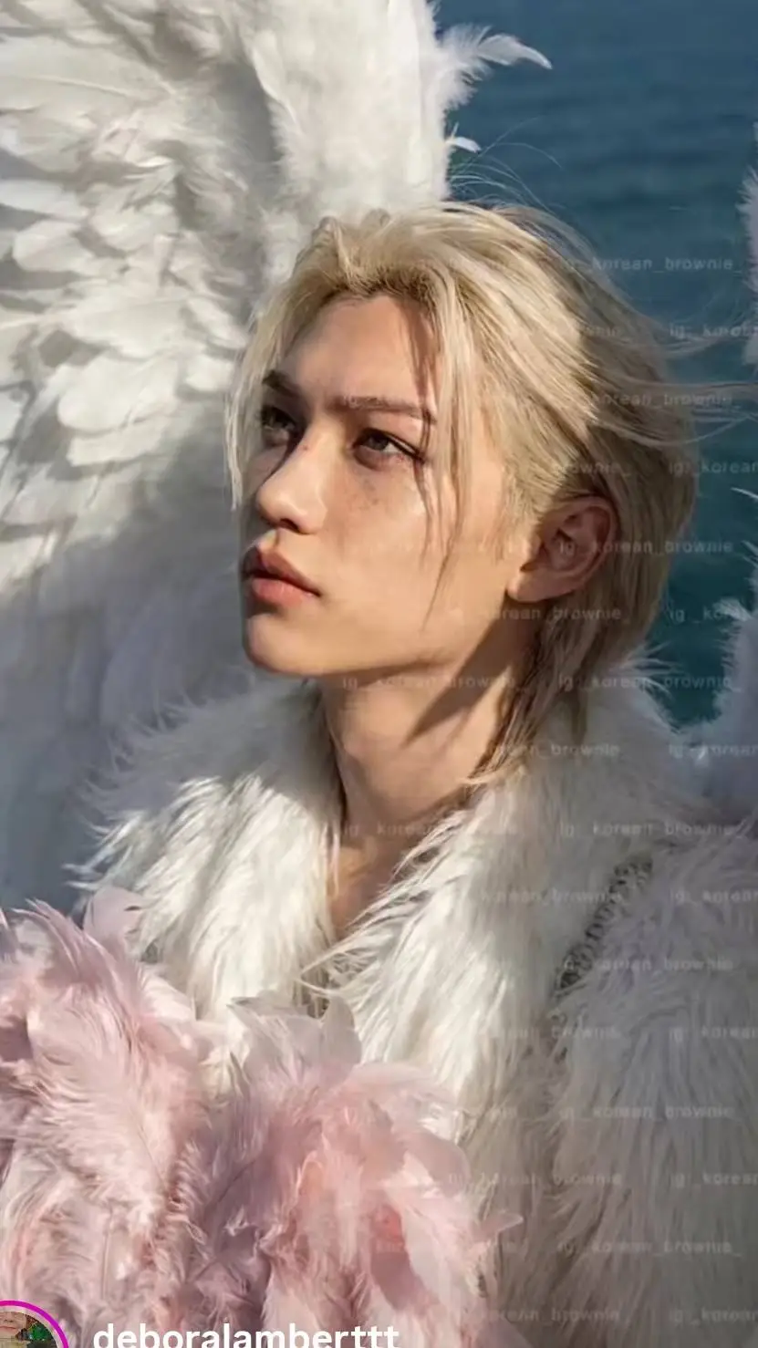 ai character: Felix  background