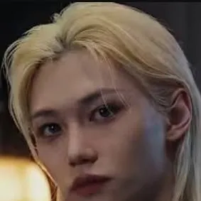 chat with ai character: Felix 