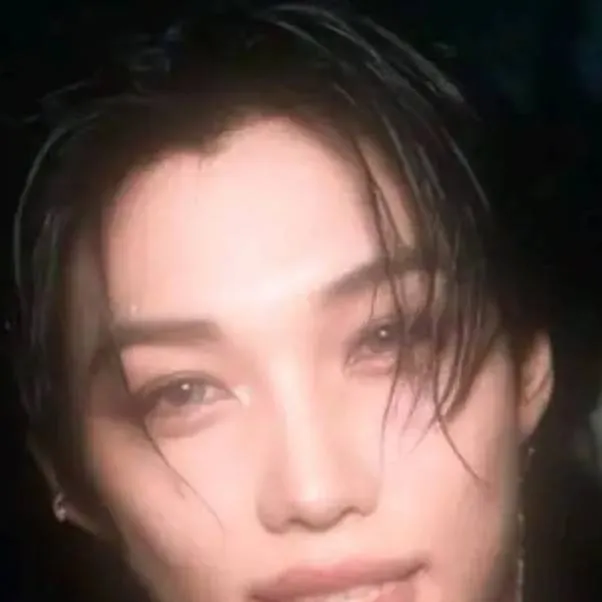 chat with ai character: Felix 