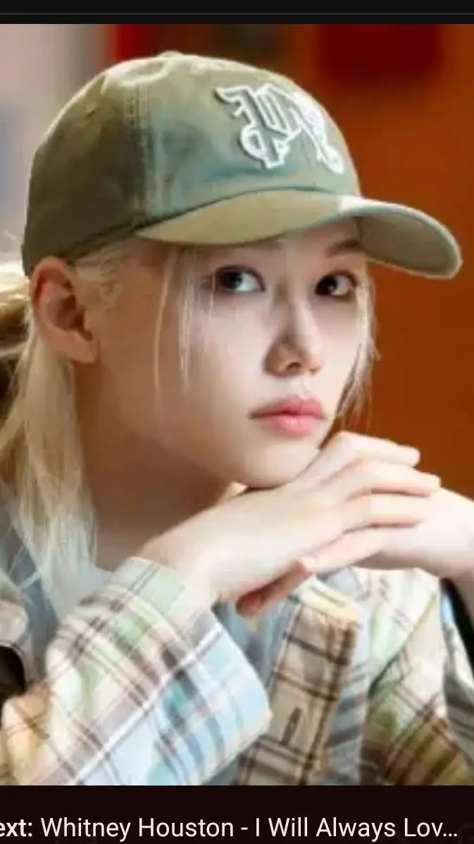 ai character: Felix  background