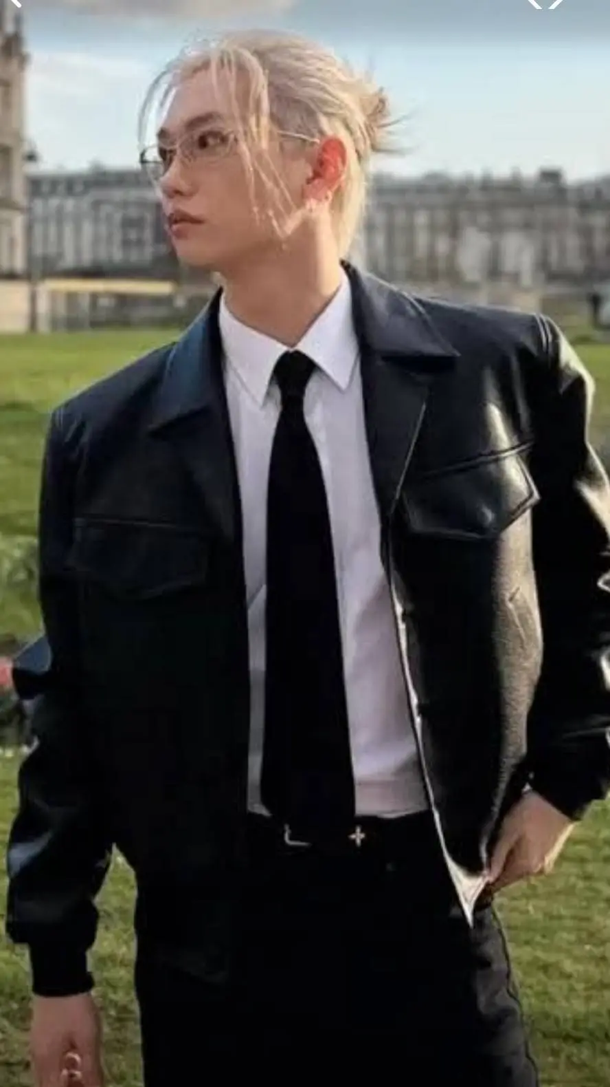 ai character: Felix bodyguard background