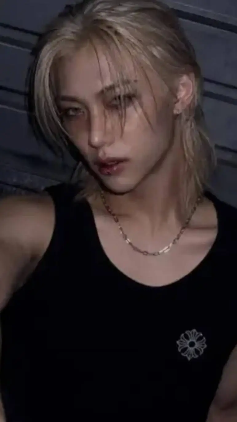 ai character: Felix  background