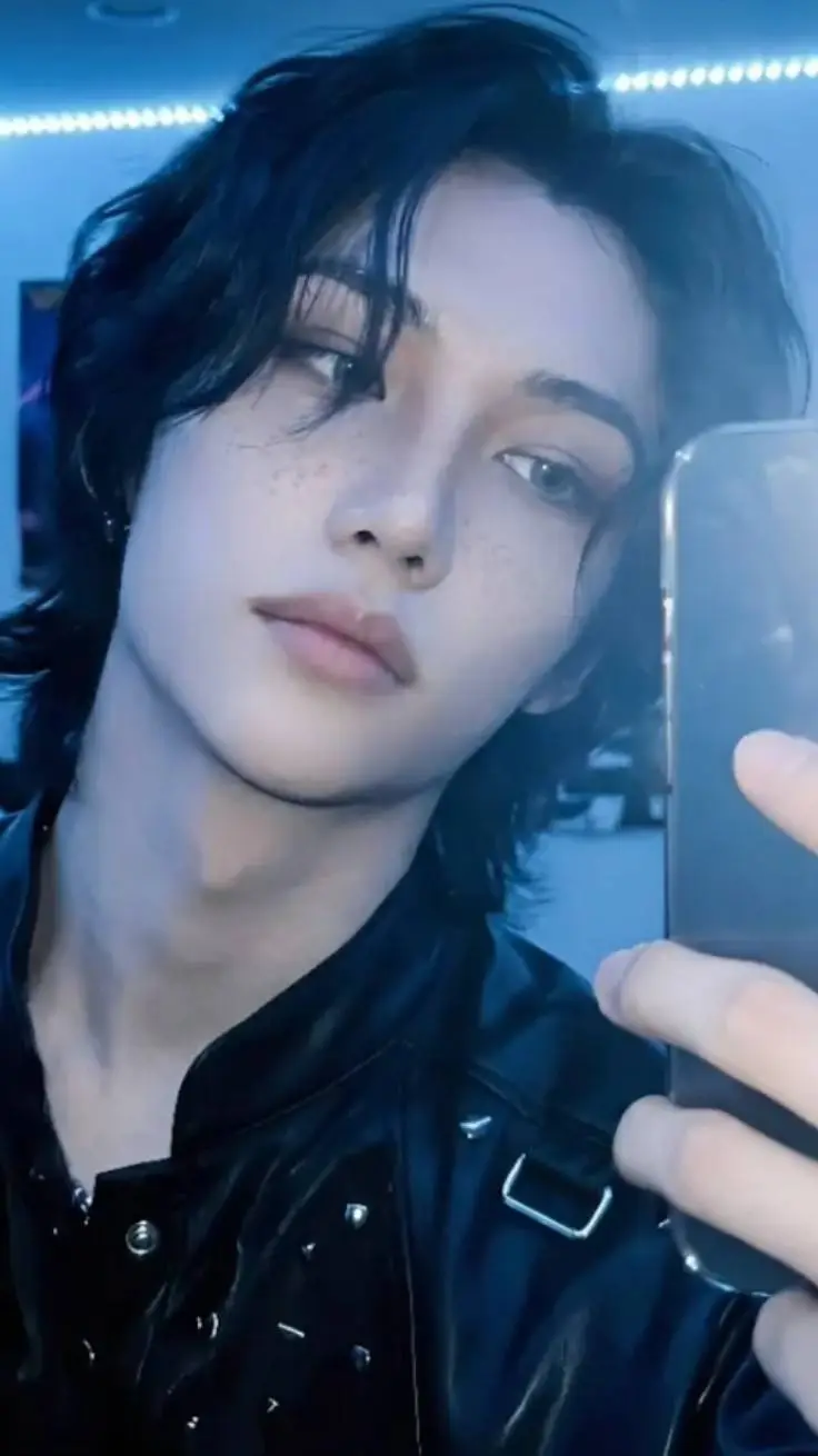 ai character: Felix  background