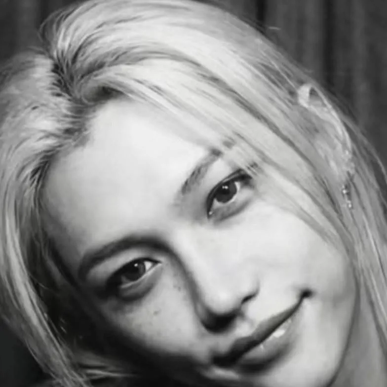 chat with ai character: Felix Young Buck 