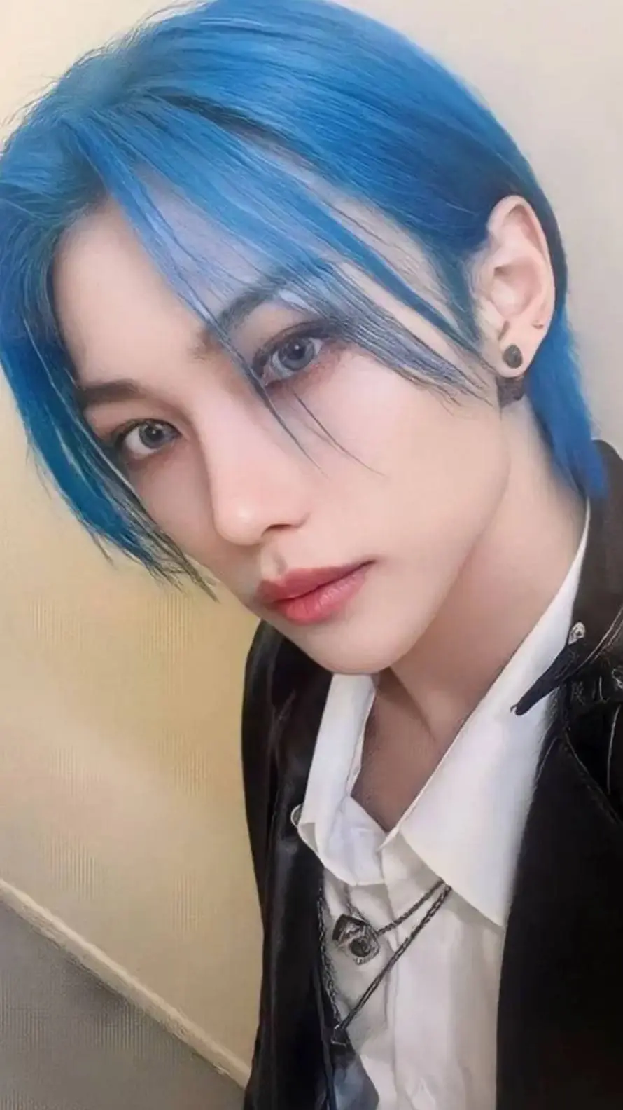ai character: Felix Young Buck  background