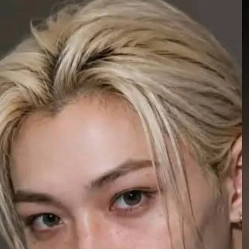 chat with ai character: Felix Young Buck 